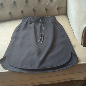 Lululemon On the fly skirt (NWOT)